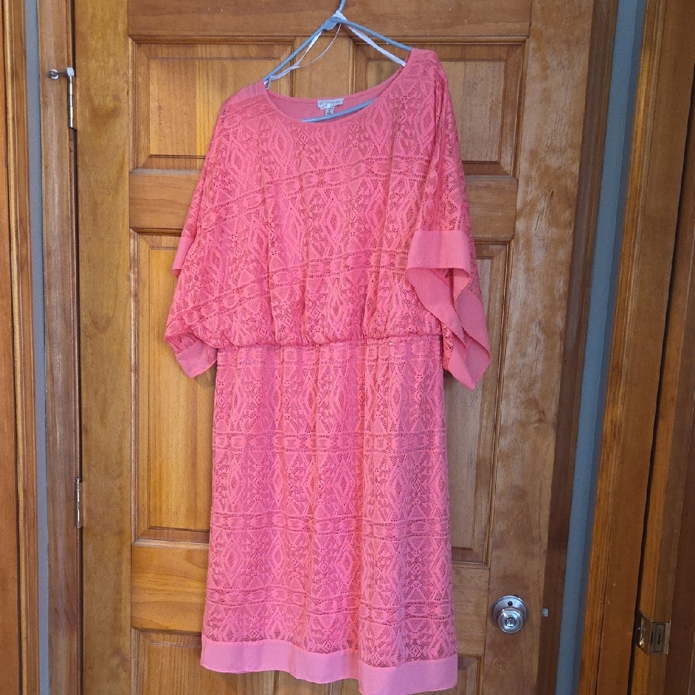 Chic Coral Lace Midi Dress